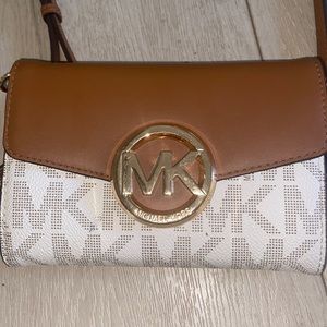 Real Michael kor purse !